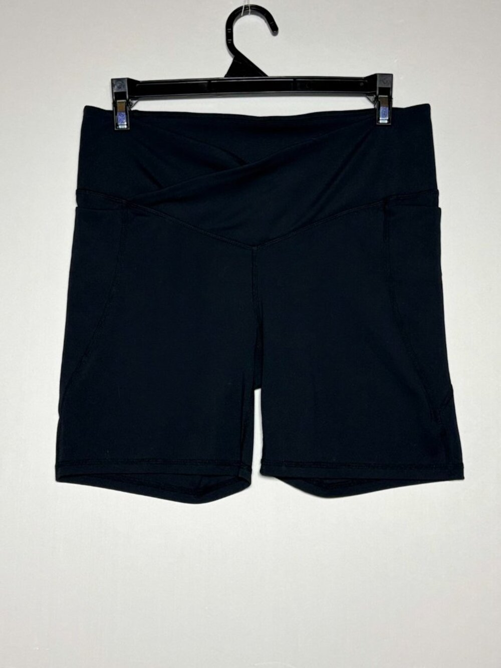 Fabletics Black Oasis PureLuxe Crossover Bike Shorts Size M